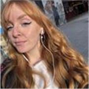 Profesora de ciencias de primaria y la ESO, principalmente de biología, matemáticas y quimica