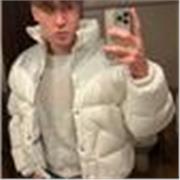 Cerchi un aiuto per i compiti da svolgere a casa? Hai davanti la persona giusta.