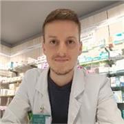 Docente con diploma come Perito chimico e Laurea Magistrale in Farmacia