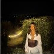 Neolaureata impartisce lezioni di inglese, spagnolo, italiano per bambini e ragazzi dai 6 fino ai 18 anni