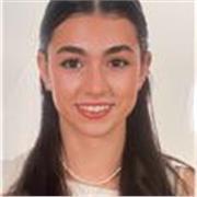 Estudiante de primer curso del Grado en Enfermería, con vocación por el cuidado de los demás. Busco ayudar a niños.