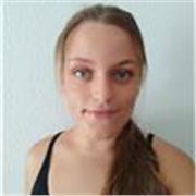 Profesora de flauta apto para niveles de primaria.