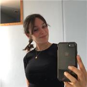cours de soutien scolaire, aide aux devoirs pour les enfants en difficultés (peux aussi venir en présentiel), philosophie et histoire également !