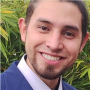 Licenciado titulado en inglés con mas de 4 años de experiencia ofrece clases particulares en línea en donde se fortalecerá la comunicación, pronunciación y estrategias de aprendizaje para entender y usar el idioma cotidianamente