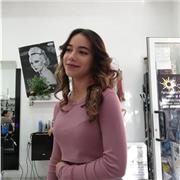 Offro lezioni a bambini e ragazzi fino al terzo superiore.