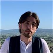 Ragazzo laureato effettua ripetizioni e aiuto compiti, soprattutto per scuole elementari e medie, e impartisce lezioni di chitarra