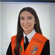 Profesora graduada en Economía. Con experiencia en clases de todas las materias: mates, física, inglés (B2) y valenciano (C1)