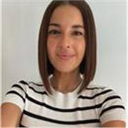 Educadora infantil con más de 3 años de experiencia. 