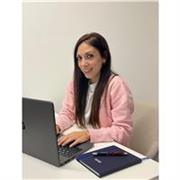 Offro lezioni a bambini e ragazzi di scuole elementari, medie e superiori.