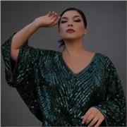 Diplomata in canto lirico con lode e menzione d’onore, impartisco lezioni di canto lirico, pop, jazz e teoria musicale