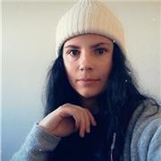 Native English speaker offering private English lessons to all children & adults alike!