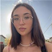 Estudiante de segundo año de derecho de la PUC, clases básicas de historia