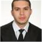 Soy un profesor titulado en estudios ingleses con un master es docencia de secundaria. Me considero peagmático y muy flexible.