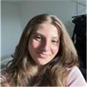 Soy estudiante responsable y cariñosa, ofrezco cuidado infantil y apoyo escolar en un ambiente seguro y de confianza.