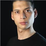 Joven actor y bailarín con destrezas y experiencia en teatro dramático y teatro musical ofrece clases particulares de danza teatro expresividad y contact