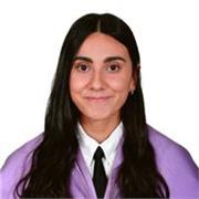 Graduada en Psicología. Curiosa, empática y comprensiva. Imparto clases a primaria, ESO y bachillerato.