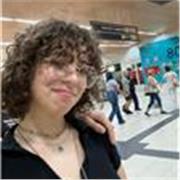 Estudiante de educación infantil, con experiencia en cuidado y apoyo escolar a niños en primaria. 