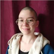 Je peux enseigner de l'anglais ou de français jusqu'au niveau BAC