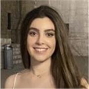 Doy clases de refuerzo para alumnado de Educación Primaria y la ESO. Estoy estudiando magisterio por lo que me muevo en este ámbito. Soy cercana y de confianza