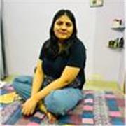 Science tutor providing lessons to children of all ages