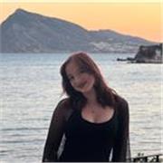 Native English Conversation Classes (Online)
TEFL-certified teacher offering relaxed, speaking-focused classes for adults.