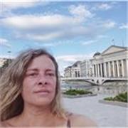 Profesora titulada y con amplia experiencia docente ofrece clases de francés, castellano, catalán, filosofía,historia, repaso....