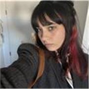 Mujer joven sociable y paciente con nivel C1 de inglés (de Cambridge) disponible para enseñar a todas las edades. 