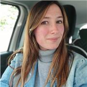 Impartisco lezioni individuali o di gruppo per ogni età e livello di istruzione in ambito sia economico - giuridico (traduzione settoriale) sia lingua e cultura