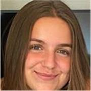 Soy una estudiante de cuarto de carrera de Publicidad y Relaciones Públicas, enseñaría euskara a jóvenes de instituto como máximo 