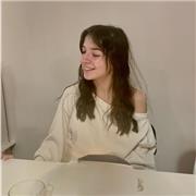 En tant qu’élève de terminale, j’ai toujours excellé en français et je suis ravi de partager mes connaissances et mon expertise