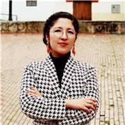 Experta en procesos de lectura, escritura y oralidad transversales con otros lenguajes con los estudios sociales y culturales y el cine