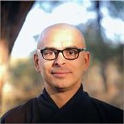 Insegnante di Meditazione, dell'arte di dimorare nel momento presente e nel prendersi cura delle proprie emozioni