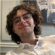 étudiant en première année de classe préparatoire en ingénierie. Ayant un niveau d’anglais C2 je suis prêt à aider tout le monde
