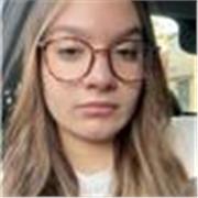 Profesora de prácticas del lenguaje para niños de primaria y secundaria