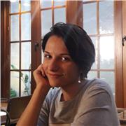 Si quieres mejorar tu inglés divirtiéndote, no dudes en contactar conmigo. Tengo casi diez años de experiencia dando clases particulares de inglés y me encantará ayudarte a conseguir tus objetivos ^^