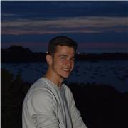 Privater Französischlehrer bietet Nachhilfe online und vor Ort.