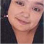 Profesora de inglés imparte clases para niños de todas las edades