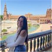 Paciente, organizada, perfeccionista, trabajadora, activa, atenta, buena comunicacion.