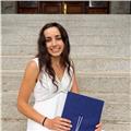Estudiante recién graduado de los estados unidos imparte clases de inglés a estudiantes españoles de todos los niveles en madrid