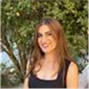 Profesora titulada de idiomas. Estudié Traducción e Interpretación y tengo expeciencia dando clases de español en Francia.