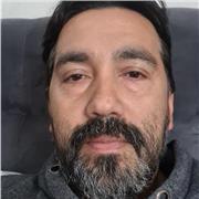 Profesor de educacion fisica dicta clases para todas las edades