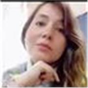 Profesora de Derecho apta para todos los niveles. 