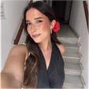 Soy biologa y actualmente estoy realizando el master de profesorado para la especialidad de biología y geología.