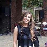 Laureata in lingue e letterature straniere, 6 anni vissuti a Cambridge (UK) e certificazione C1 (CFR)