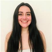 Profesora de geografía, historia de España y economía de la empresa. Graduada en bachiller de ciencias sociales
