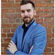 English Teacher based in Hamburg, experienced in teaching adults from A1-C2 level since 2015.