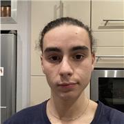 Je suis étudiant et je suis bientôt bilingue car j’ai pour but de partir au États Unis. Je peux donc donner des cours d’anglais