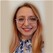 Licenciée en histoire géographie MEEF propose des cours à domicile dans la région d'Orléans ou a distance.