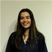 Estudiante universitaria, con nacionalidad americana y experiencia con el inglés. Disponible para ayudar a niños con la materia!