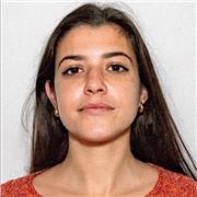 Fotografa e studentessa di fotogiornalismo offre lezioni di fotografia base e di reportage